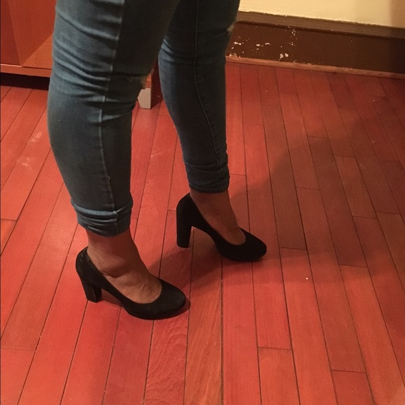 Pumps - Picture 2 of 3