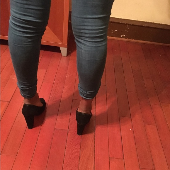 Pumps - Picture 3 of 3