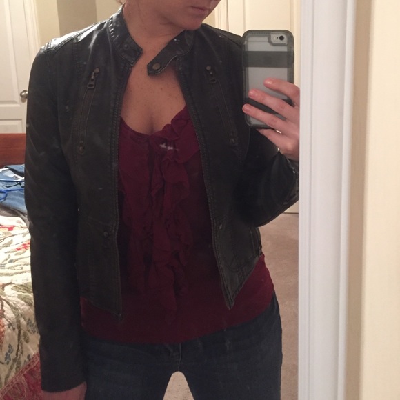 Black leather jacket - Picture 3 of 3