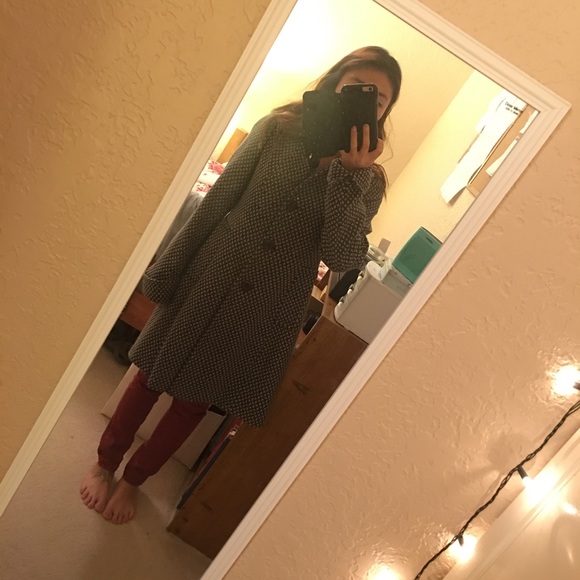 -SOLD- BEAUTIFUL trench coat!!! - Picture 2 of 3