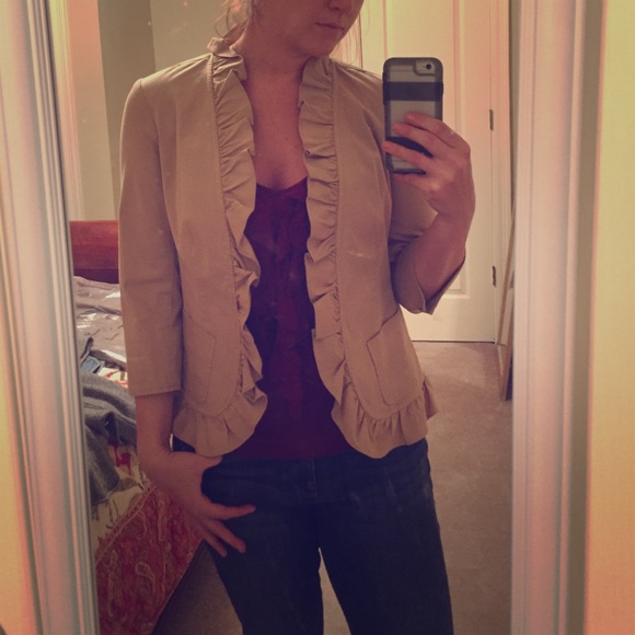 Khaki ruffle blazer - Picture 1 of 4