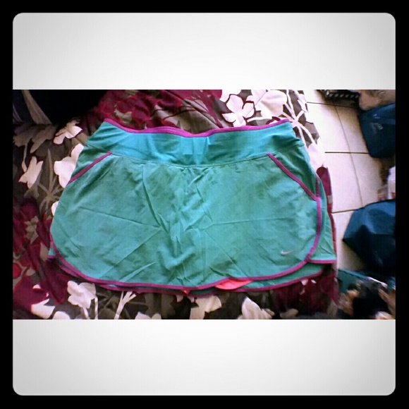 🔴SOLD🔴Brand new Nike dri-fit skirt