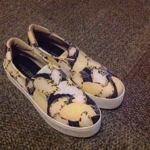 NEW Opening Ceremony Daisy Multi Slip On