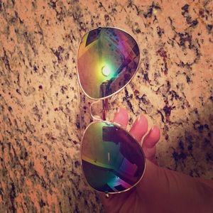 Multi colored mirrored sunnies