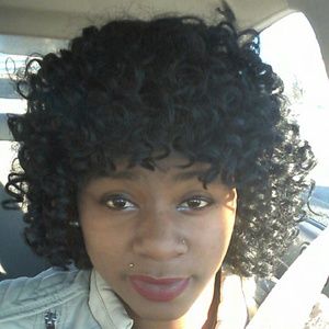 Meet your Posher, Janay