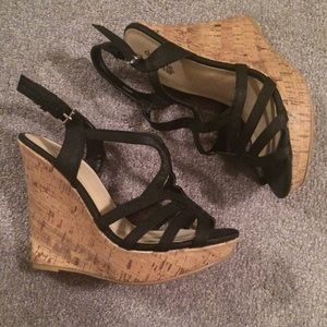 Black Wedges