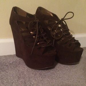 Brown Wedges