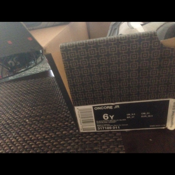 Great condition sneakers.
