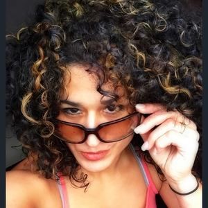 Meet your Posher, Ana