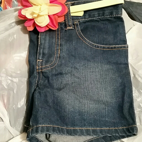 Shorts - Picture 3 of 4