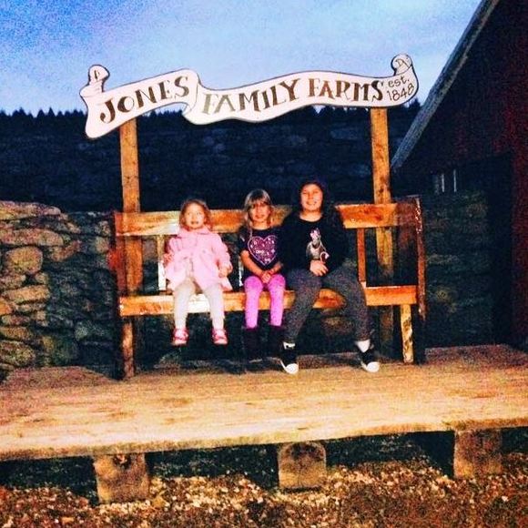 Meet your Posher, Ivelisse