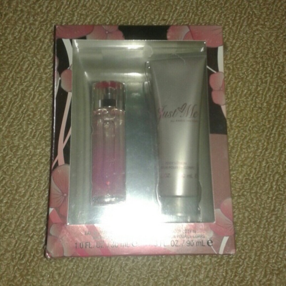 SOLD ON MERC Just me paris hilton set