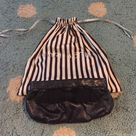 Henri Bendel bow clutch