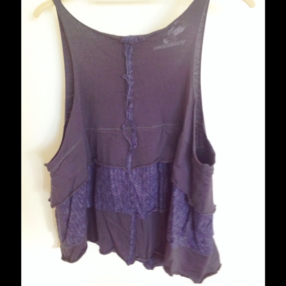 Akela Key designer brand top, size M - Picture 2 of 2