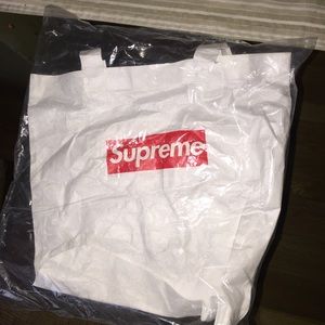 Supreme FW 15' tote bag