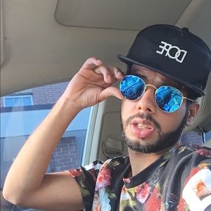 Meet your Posher, Hatem