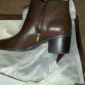 Brown short boots