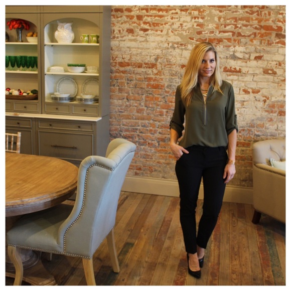 Olive zipper detail blouse - Picture 4 of 4