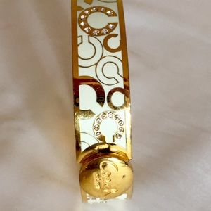 Coach Clasping White/Gold Bracelet