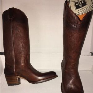 **SOLD**NWT Frye Deborah Tall boot 8.5