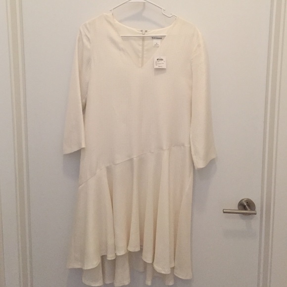 Club Monaco ivory v neck dress