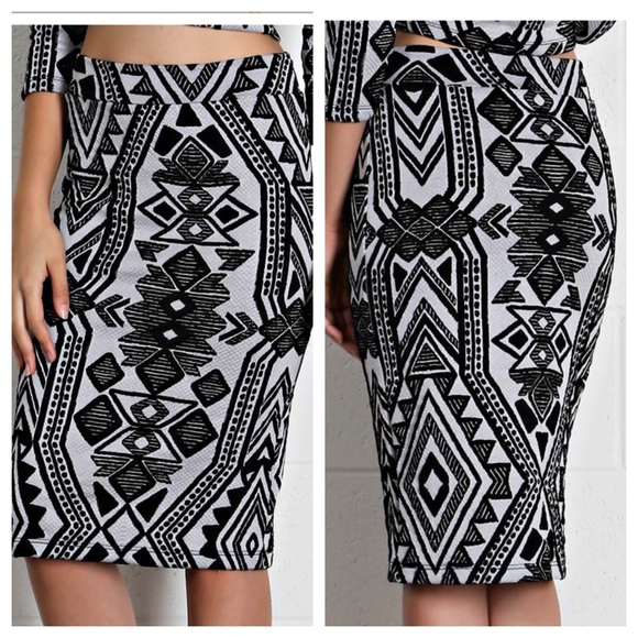 Aztec pencil midi skirt - Picture 2 of 2