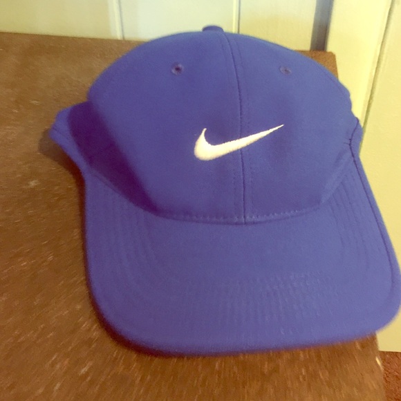 NWT Nike dry fit hat