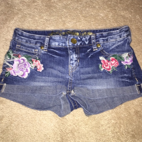 Shorts with flowers on them Clearance