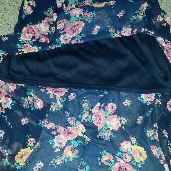 Floral maxi skirt - Picture 2 of 3