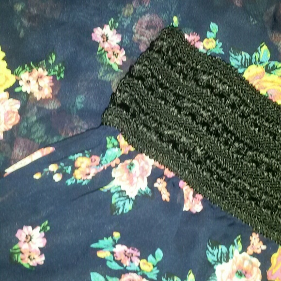 Floral maxi skirt - Picture 3 of 3