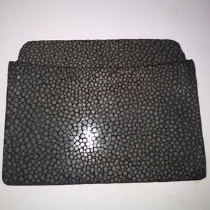 Green/brown card holder
