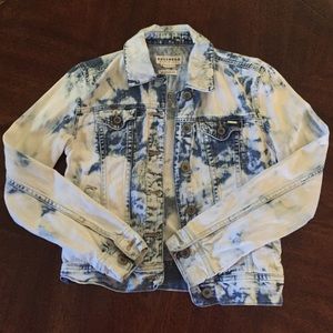 Semi bleached regular fit denim jacket