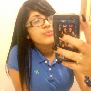 Meet your Posher, Daniela