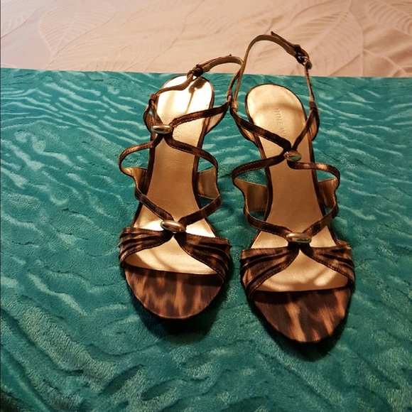 Nine West sandals - Picture 2 of 2