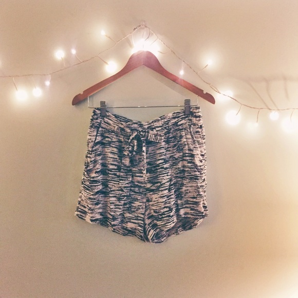 Lou & Grey • High Waisted Shorts