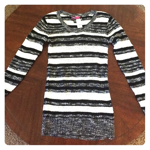 Knit sweater