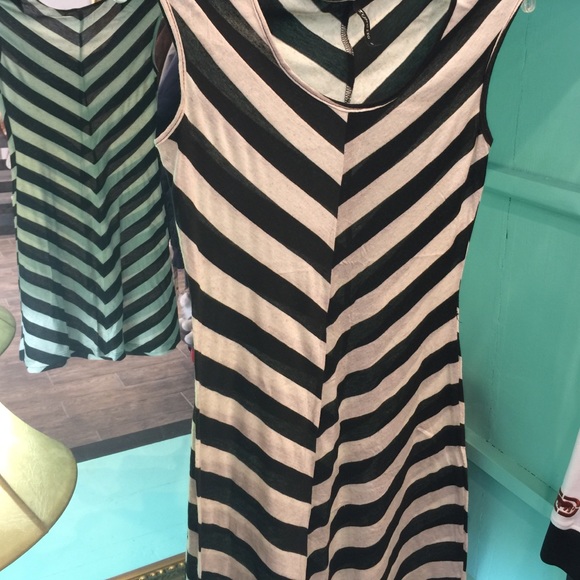 Chevron Dress - Picture 2 of 3