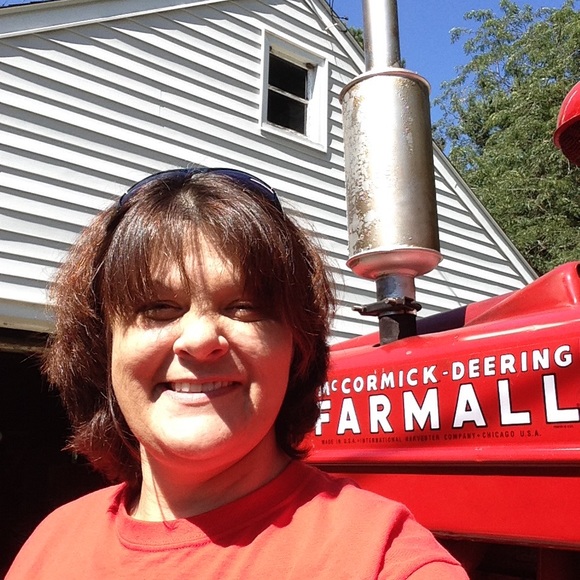 Meet your Posher, Carrie - Picture 1 of 1