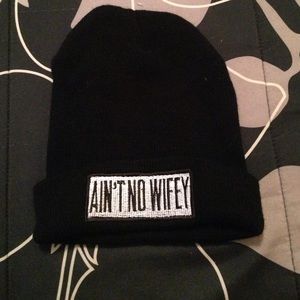 Ain't No Wifey beanie