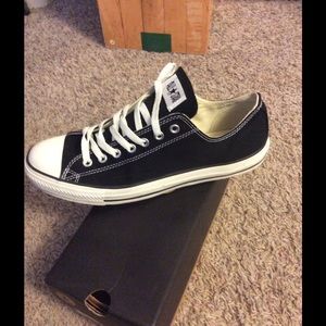 Black chuck Taylor converse