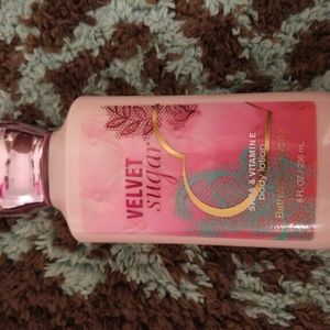 Velvet sugar body lotion