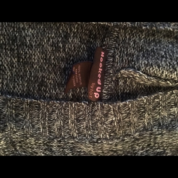 Sweater - Picture 2 of 2