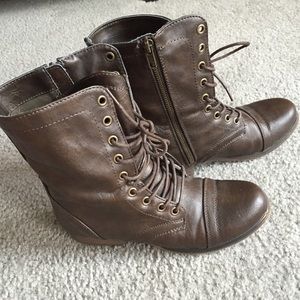Madden Girl Gamer Combat Boots