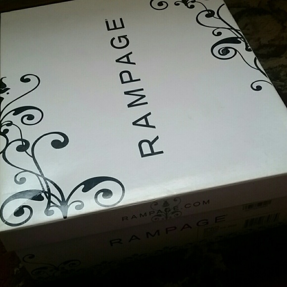 SOLD        8.5 Rampage - Picture 4 of 4