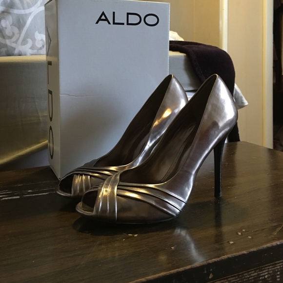 Aldo "Navedo" heels. Great condition