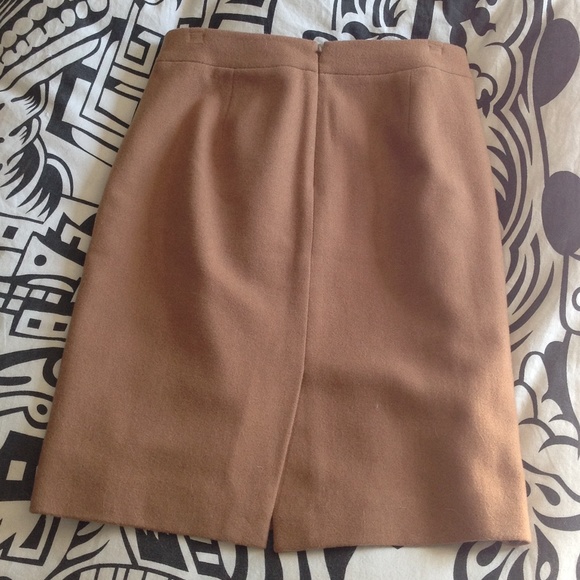 SOLD! - NEW Factory sand brown wool pencil skirt - Picture 4 of 4