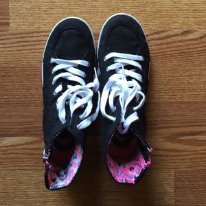 Black Harbour Roxy high tops