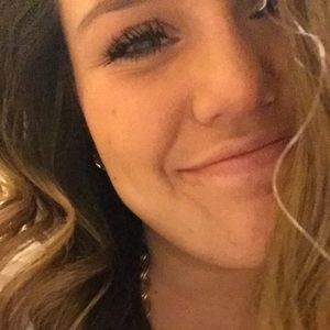 Meet your Posher, Kaitlin