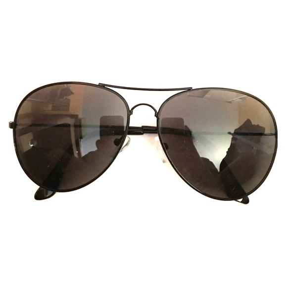 Forever 21 black sunglasses