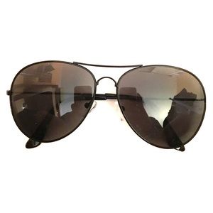 Forever 21 black sunglasses